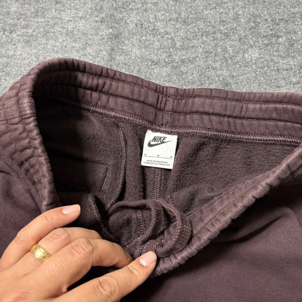 Nike Club Fleece Joggers Mens Medium Dark Beet Burgundy Sweatpants 826431-203